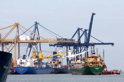 Ilustrasi pelabuhan Makassar.